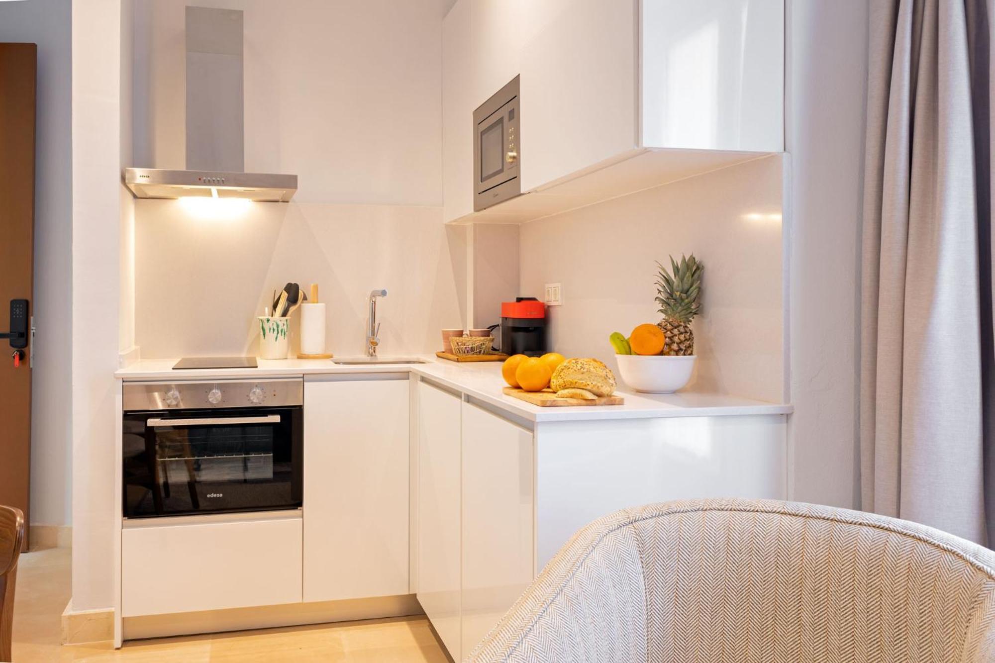 Angeles 6- Giralda Luxury By Valcambre Apartment Севиля Стая снимка